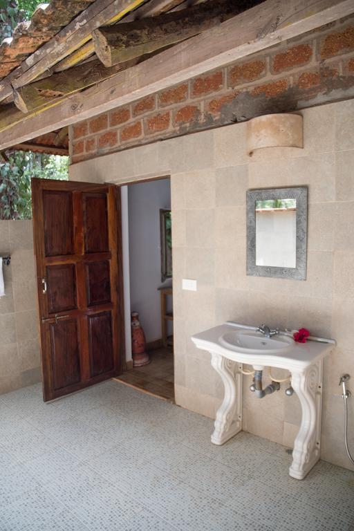 Dudhsagar Plantation Villa Cormonem Kültér fotó